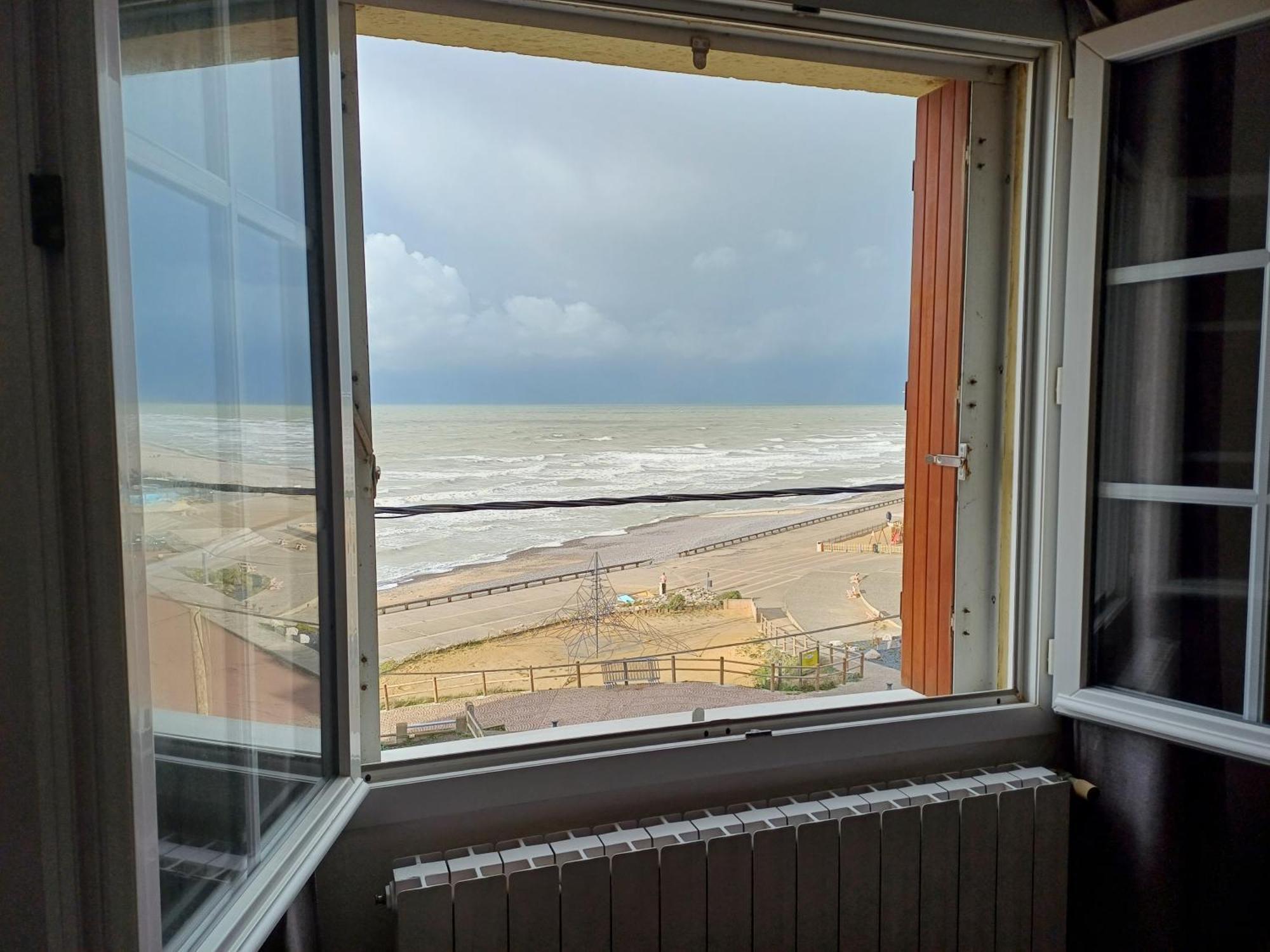 Au Gre Des Marees 2 Appartement Face A La Mer 2Eme Etage Ault Ngoại thất bức ảnh